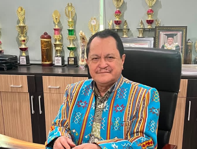 Prof. Dr. Frans Salesman, SE., M.Kes
